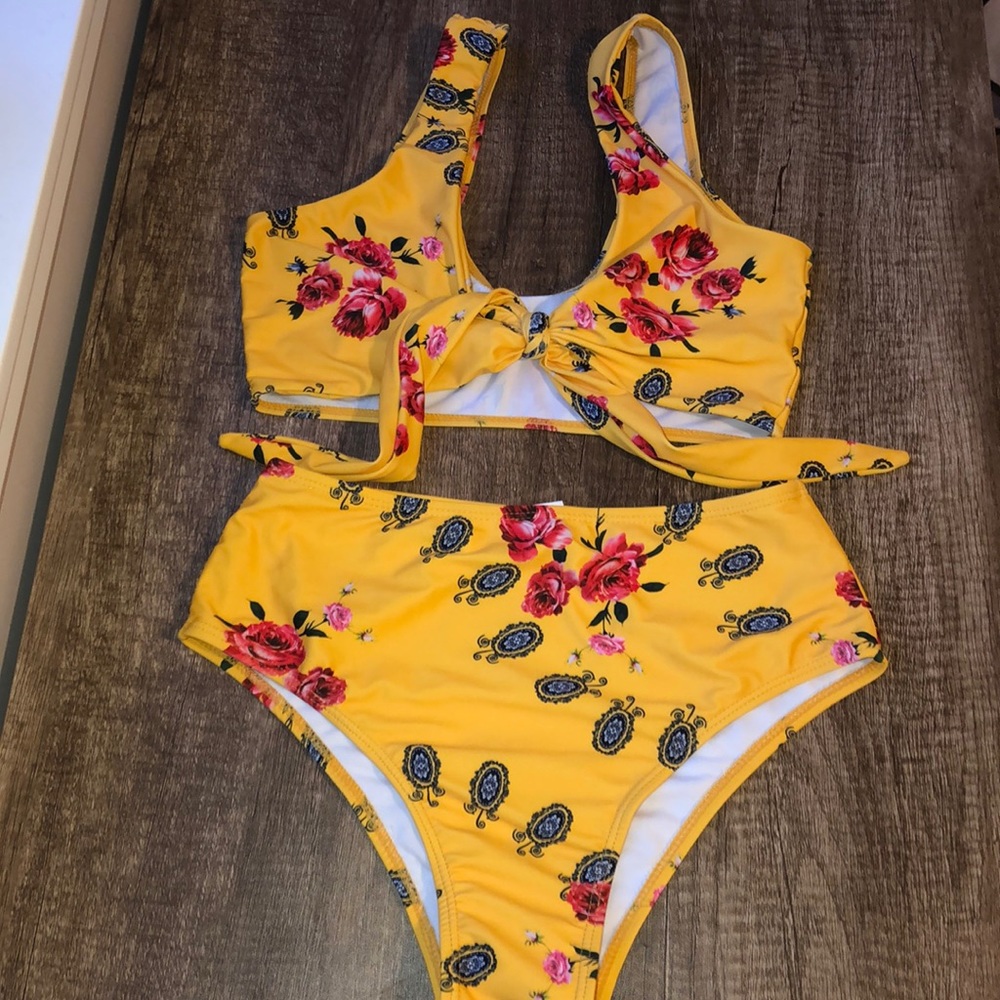 Zaful bathing suit size small
